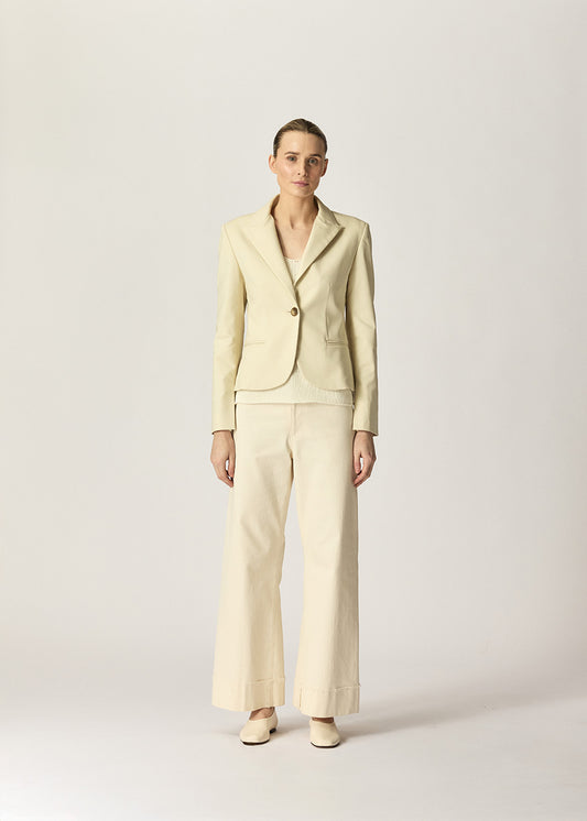 Leo Blazer Milk