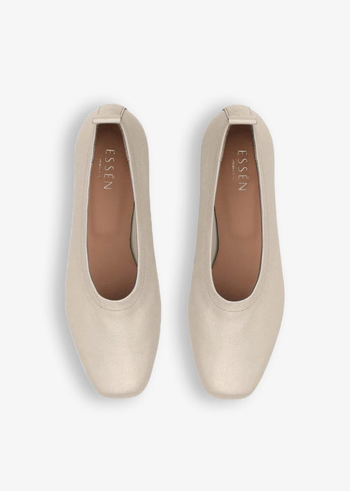 ESSEN Foundation Ballet Flat Ivory