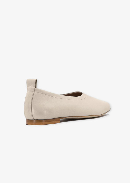 ESSEN Foundation Ballet Flat Ivory